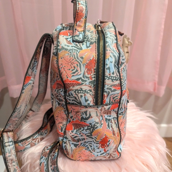 Retro Print Backpack - Picture 4 of 9